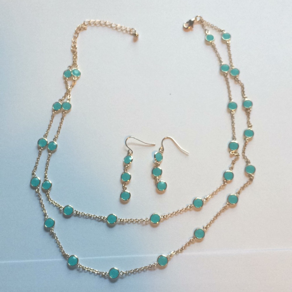 Necklace and earring set